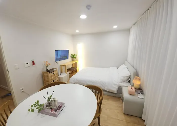 천호역,성수,롯데월드 Bom Appartement